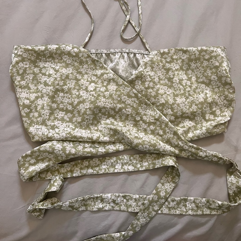 Dry Goods wrap top!